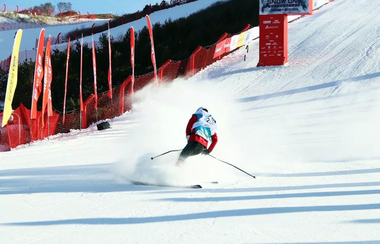 杭州富阳龙门滑雪场图片