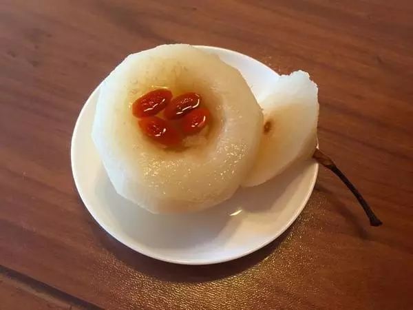 推薦食譜:川貝蒸梨