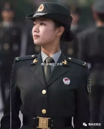 仪仗女兵刘刘微博图片