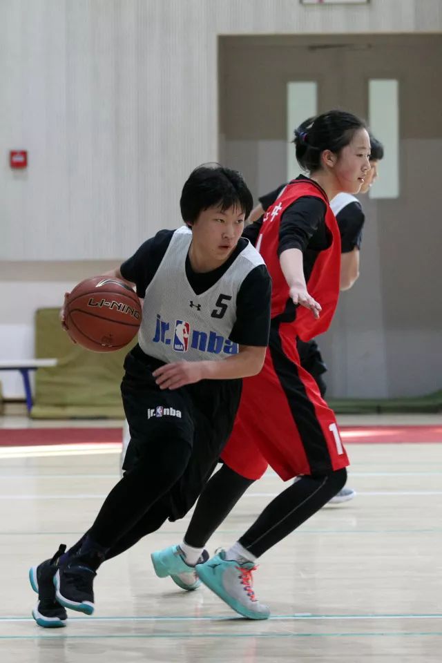 清华附中女子篮球队图片