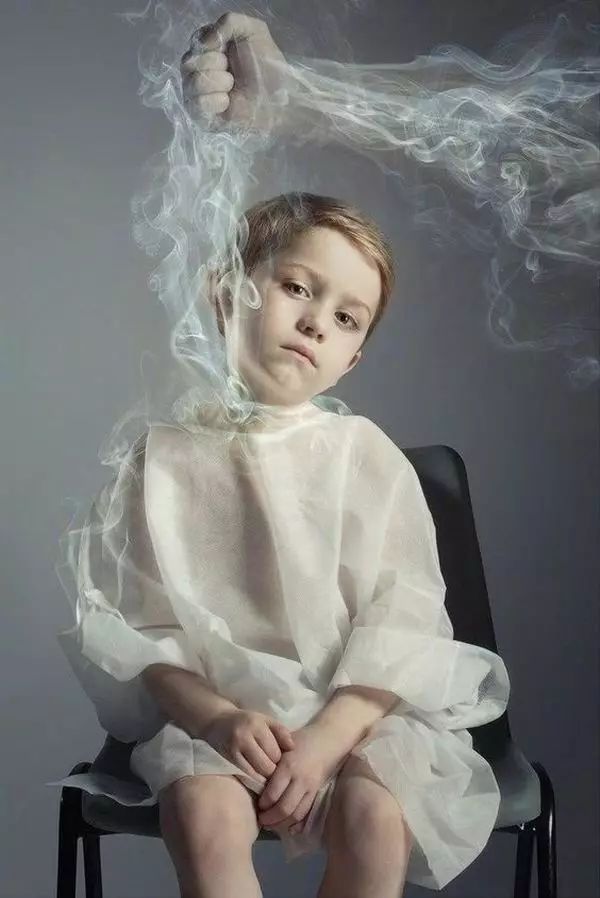 儿童抽烟霸气图片图片