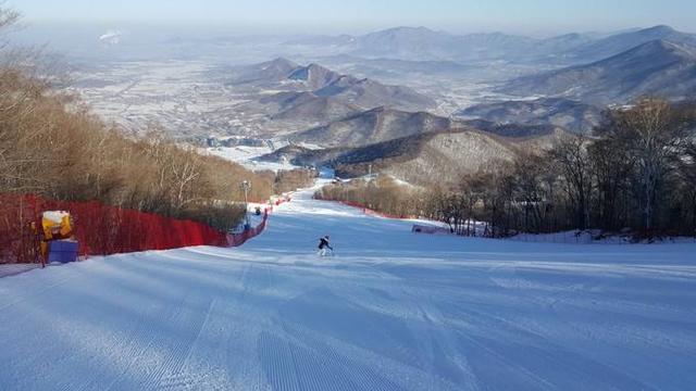 電話:4006-880-999地址:吉林省豐滿區青山大街888號4.