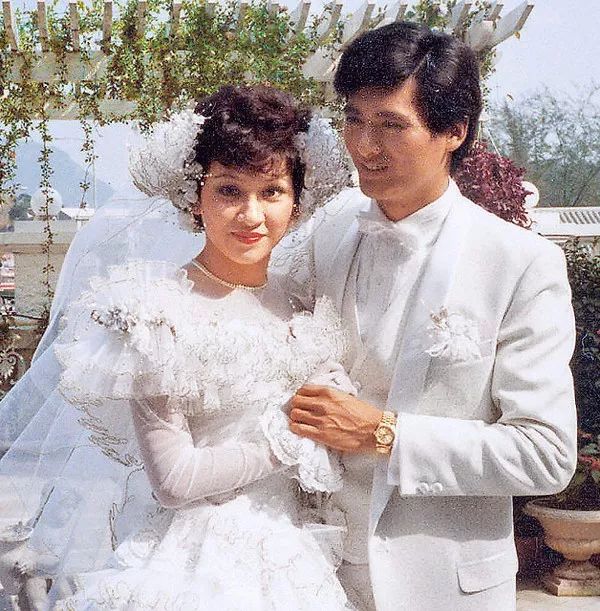 02.周潤發有2段婚姻,第一段與餘安安婚姻,只維持了9個月;01.