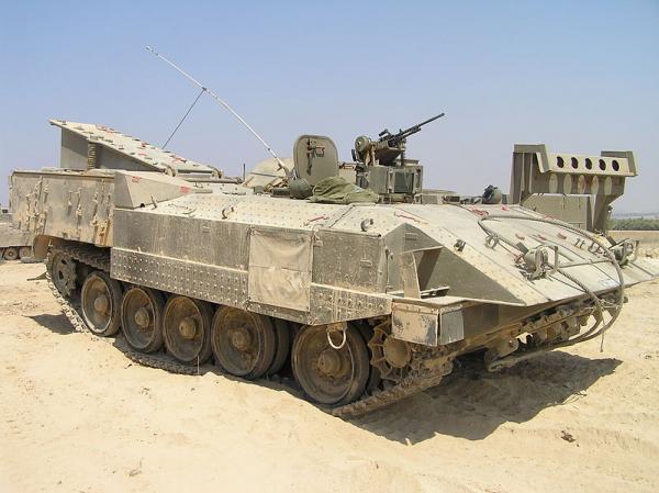 备战:以色列增购"阿奇扎里特"重型步兵战车