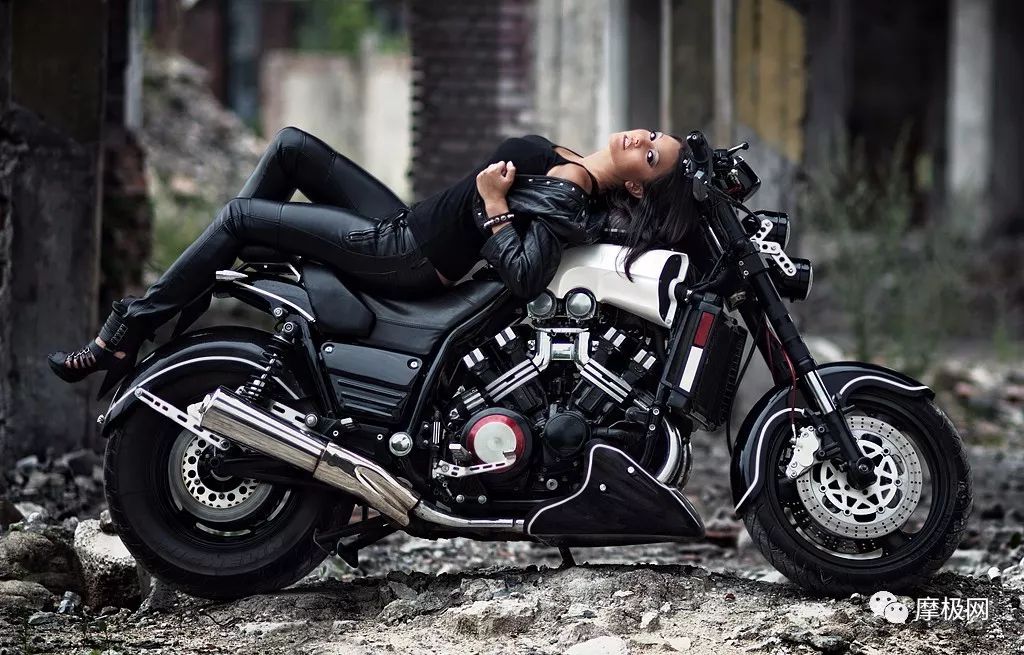 国外摩托车美女图片