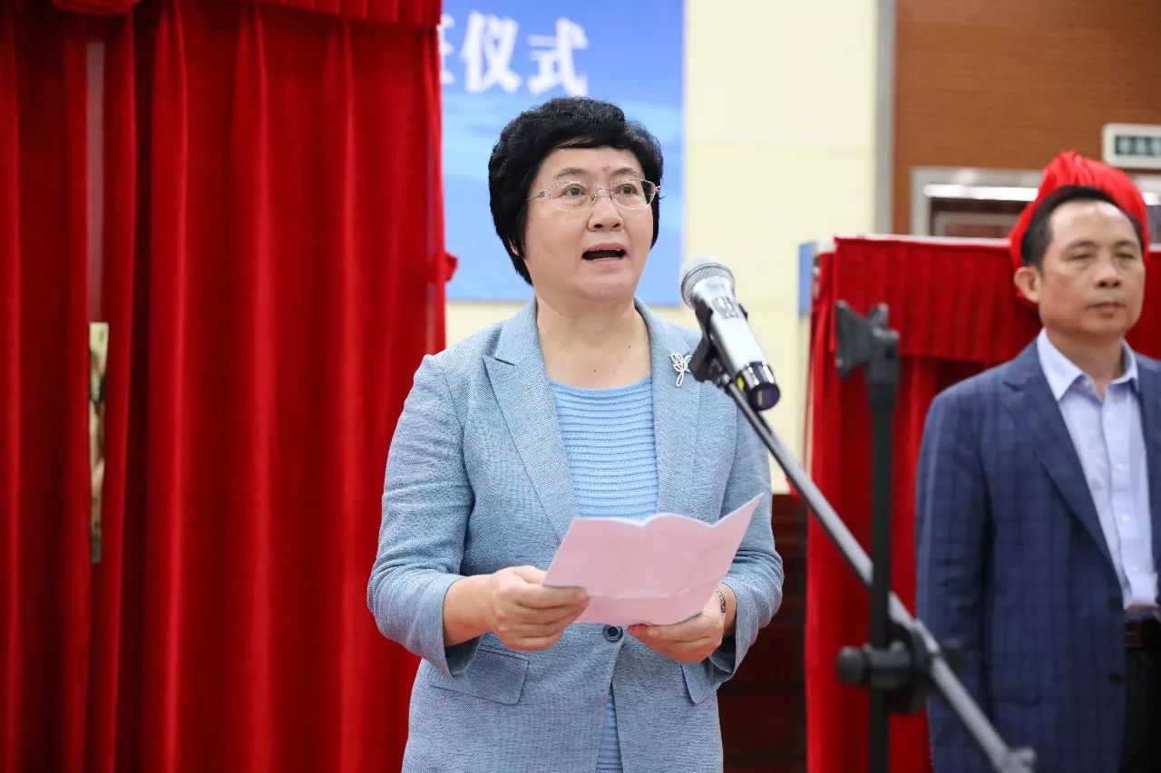 何西庆表示,国家民委和海南省政府在海南省陵水县共建中央民族大学