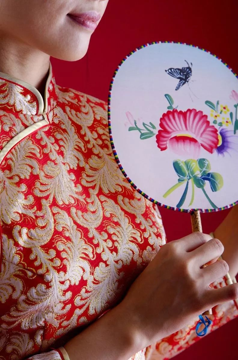 旗袍秀折扇摆造型图片