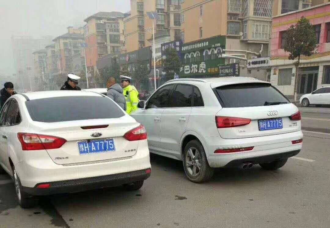 车辆套牌图片