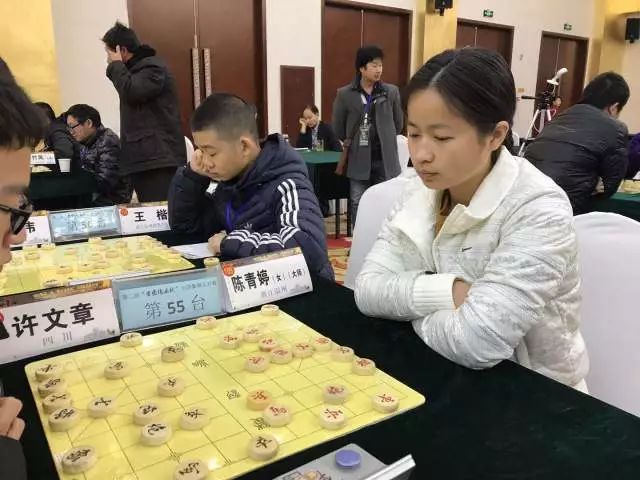 来自辽宁的男大师宋国强带着同样是大师的女儿宋晓琬同场竞技