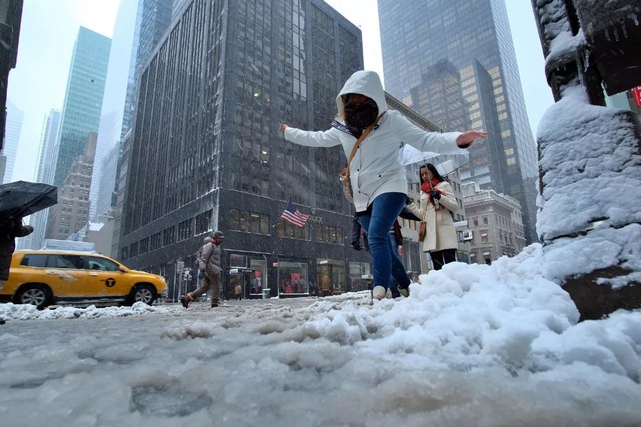 大紐約地區氣溫將於14日(週四)跌破冰點,預計降雪達一至三吋.