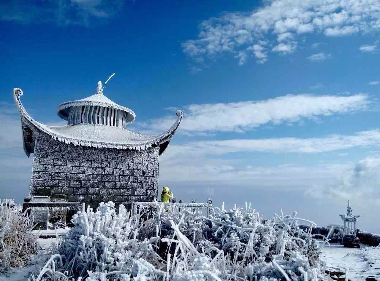 周宁仙风山下雪图片
