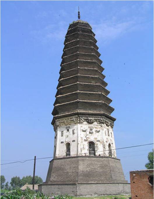 崇寿寺塔崇寿寺塔,坐落开原老城街崇寿寺内,距开原市中心9公里,始建于