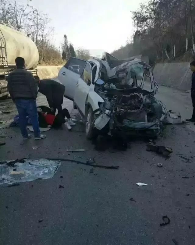 会宁县县长出车祸图片