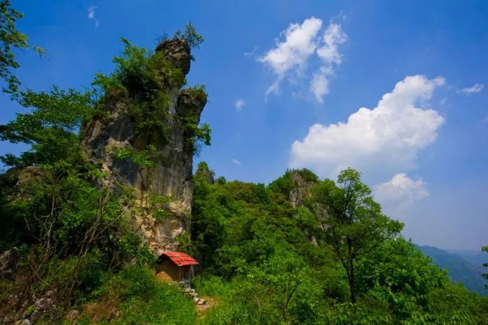 鄖西縣店子鎮店子村 ★七星溝村是中華太師尹吉甫宗廟寶堂寺所在地