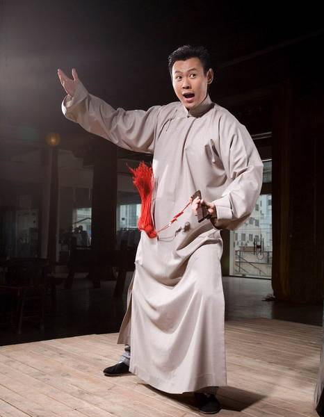 上海滑稽戏演员潘前卫图片