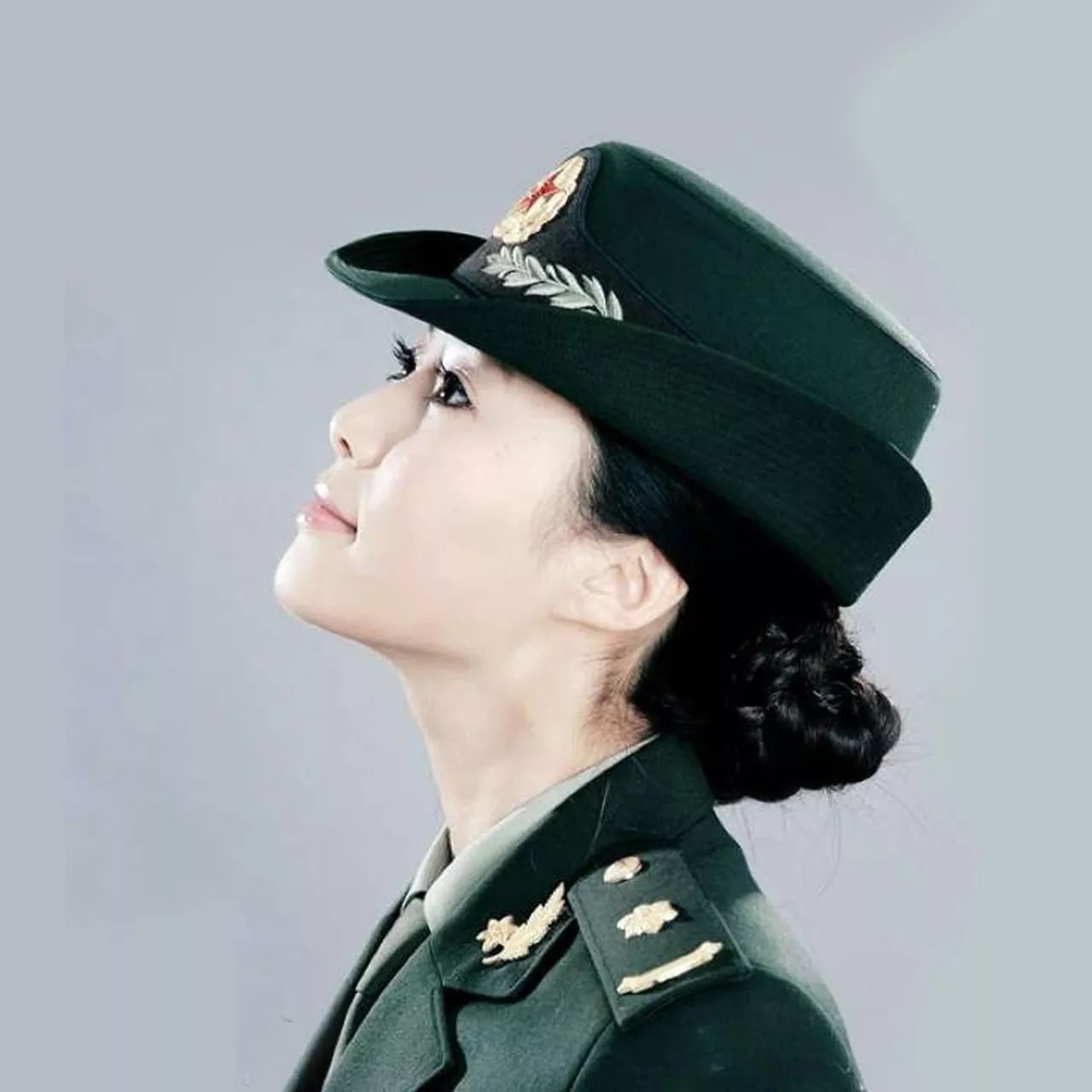 中国女兵军帽图片