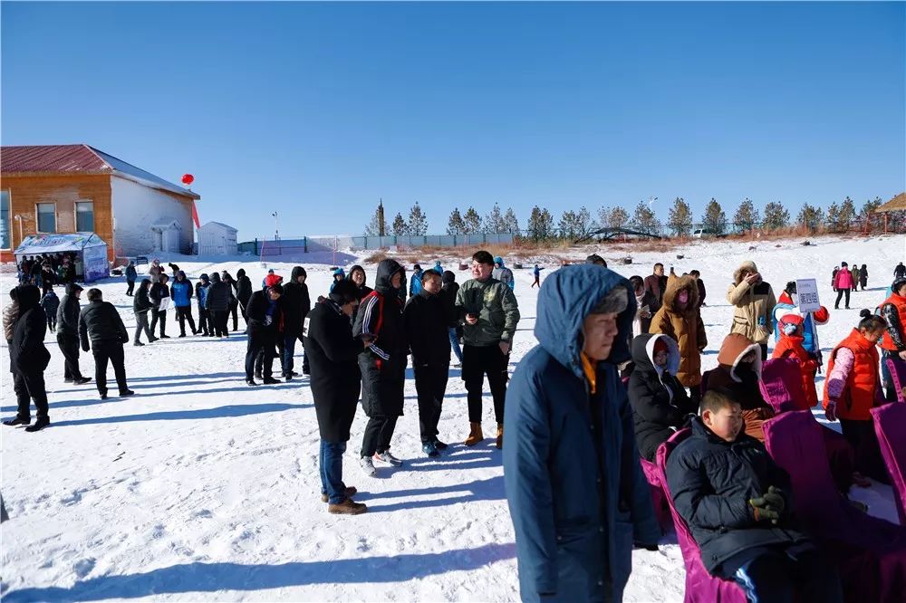 【新闻】梦幻雪世界·欢乐冰雪节蒙古源流万舟滑雪场第三届冰雪节