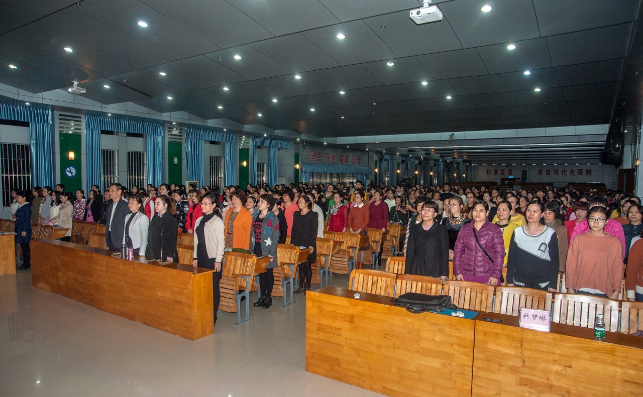 職業禮儀培訓化人醫更添彩湛江中醫學校職業禮儀培訓團隊赴化州市人民