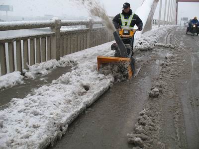 简易型全自动多功能扫雪机杨雪机