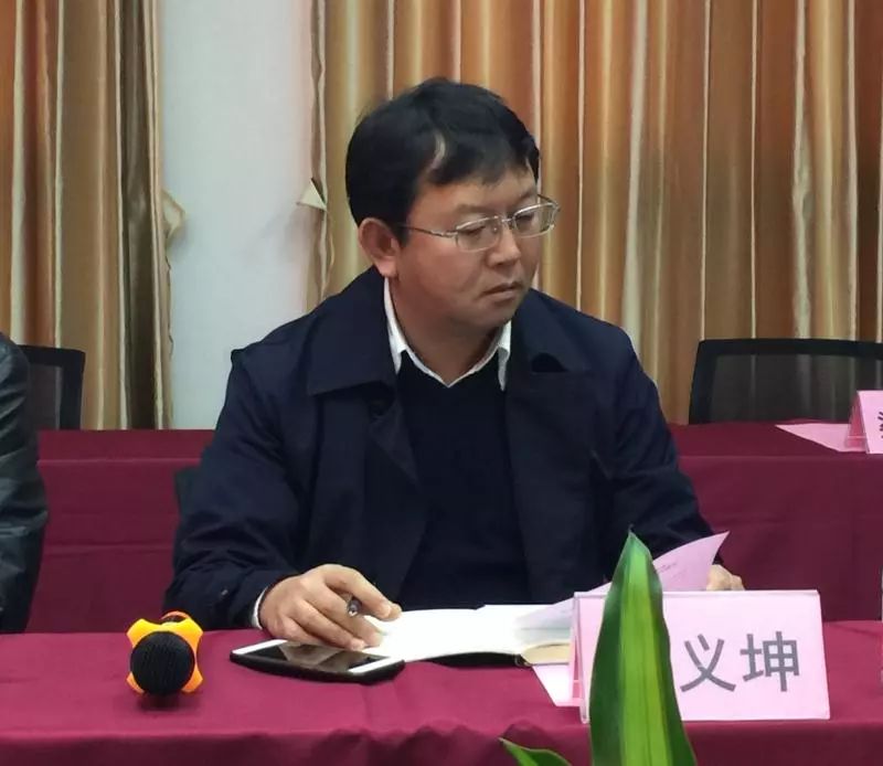 防城港市律师协会副会长钟义坤出席会议