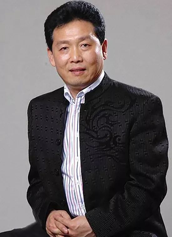 合影仅明清年间,吴氏家族就孕育出四十二位进士,其中吴宗达官至宰辅