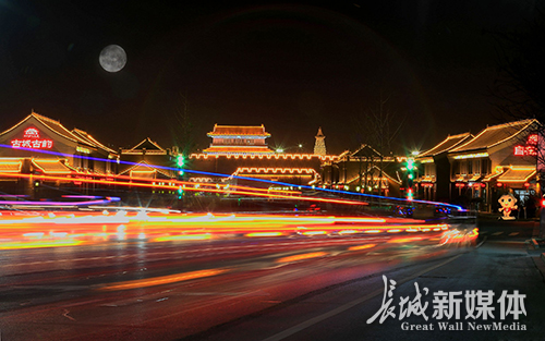 正定古城夜景:流光溢彩醉遊人