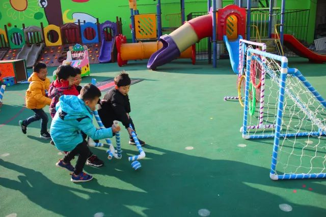 拼一拼疯狂打地鼠玩教具领域 综合玩法打地鼠五子棋爬爬乐玩教具领域