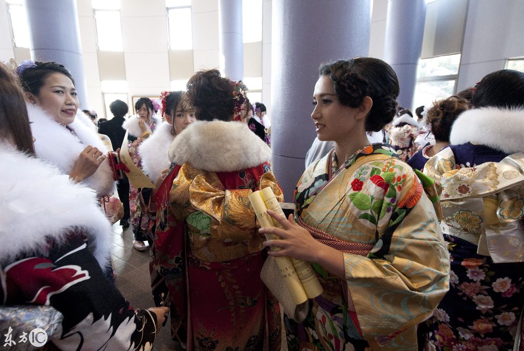 讓人大開眼界的日本成年禮,要提前一年做準備;告別女孩成為女人