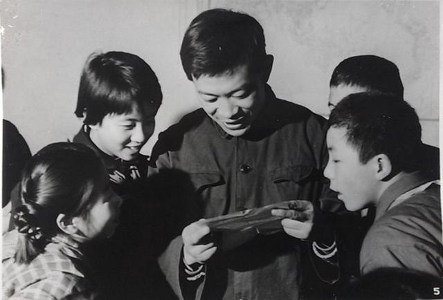 40年前,中国最知名的小学生黄帅老照片欣赏