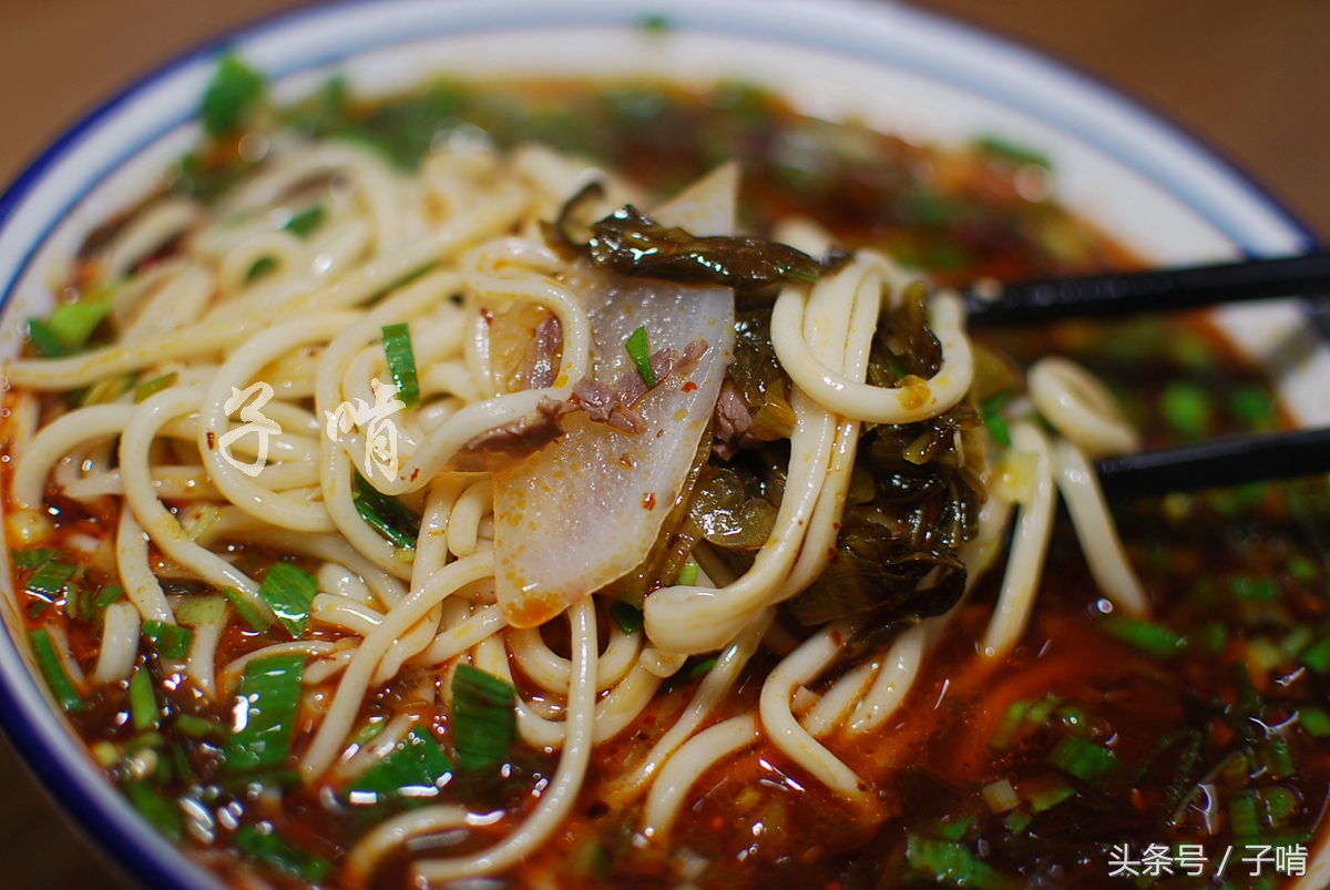 酸菜牛肉面图片真实图片