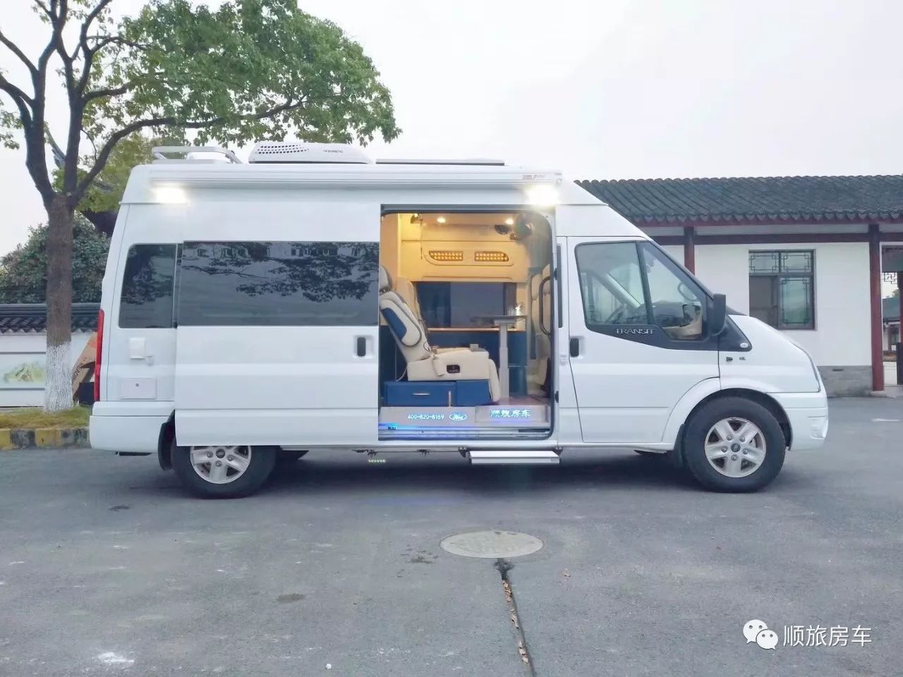 車型可滿足5人左右的順旅福特樂途版房車