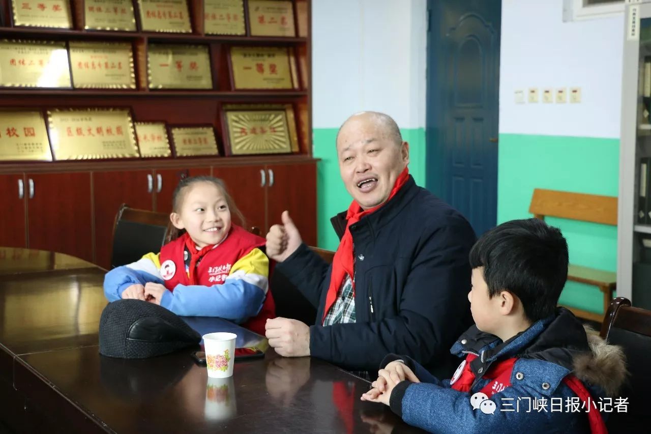 名家简介安武林先生是中国作家协会会员,中国寓言文学研究会副会长