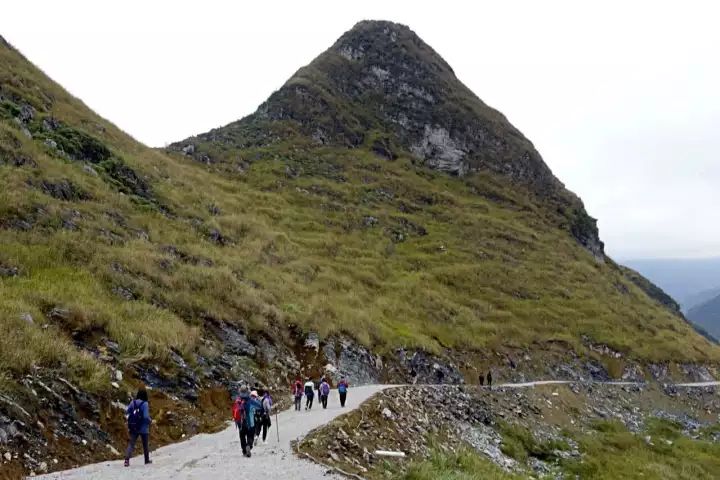 【徒步天堂】12月24日|登阳山峰林之首靘雾山,艳绝群峰俯美景