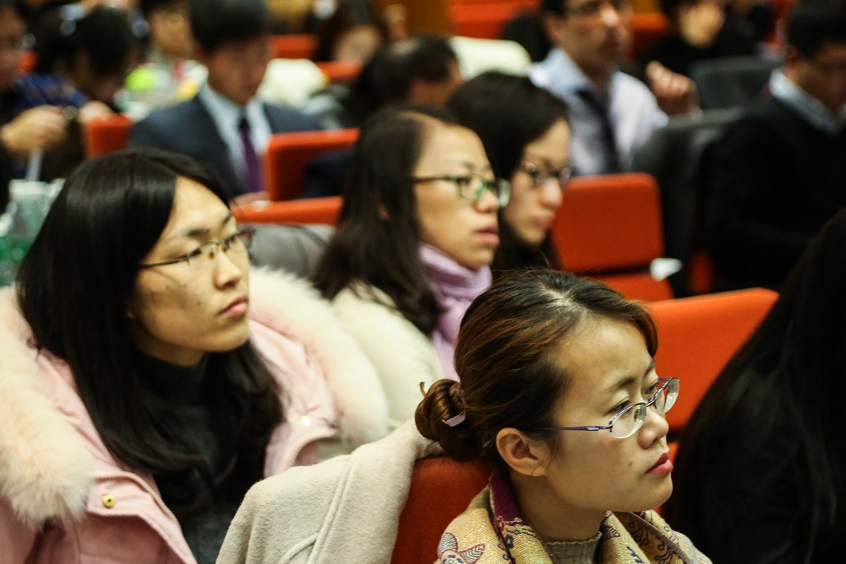 对标华为干部赋能培养方案学习会 