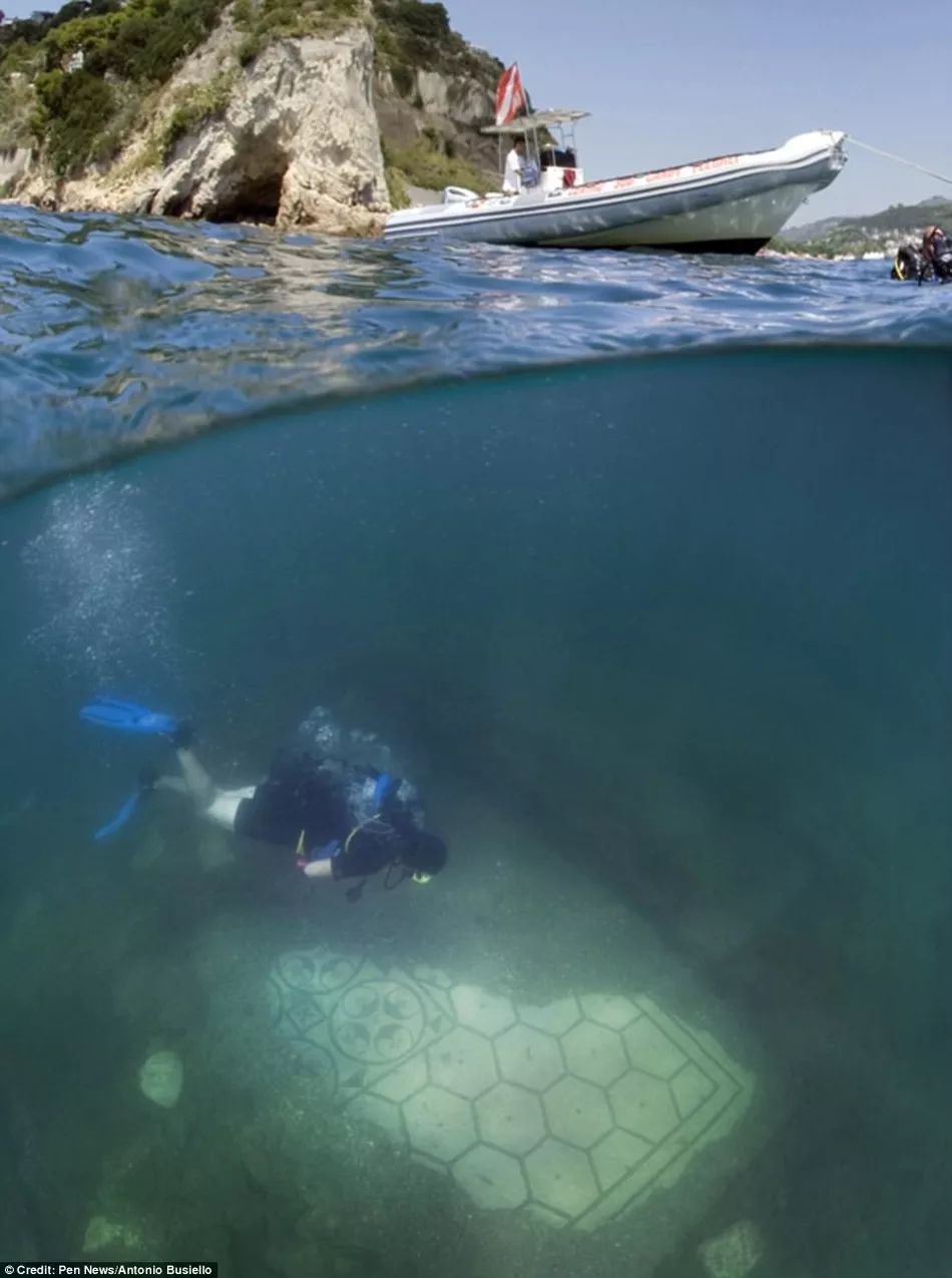 沉入海底的文明:那不勒斯水下千年罗马古城
