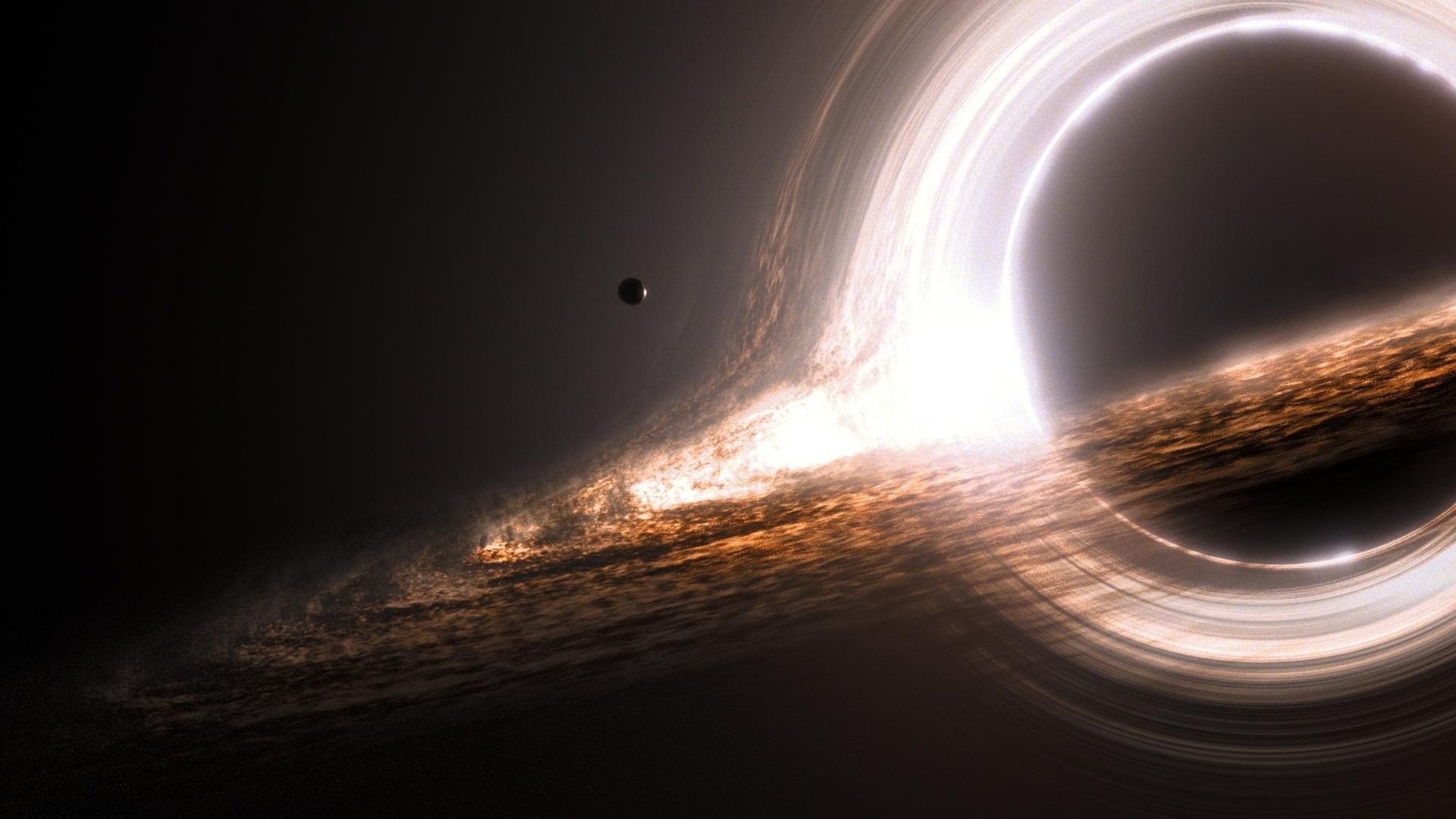 克尔纽曼黑洞图片