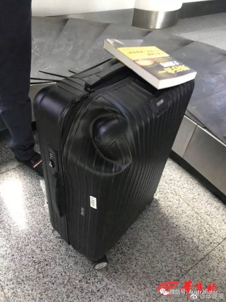 惊呆 乘客5980元高档"rimowa"行李箱被压变形 航空公司仅赔200元