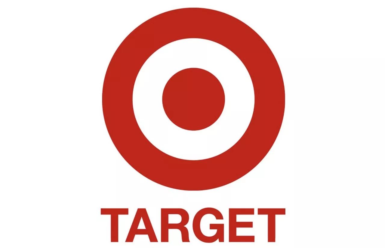 品牌名 target 意为"靶心"目标,所以它的 logo 正是这样一个醒目