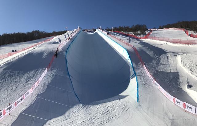 国际雪联u型池世界杯落幕15岁张可欣夺得冠军