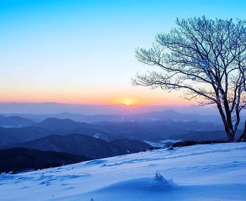 雪山日出