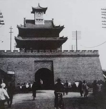 年杭州城站,第二代,生于1941年函谷关城门,毁于战火邯郸邱县民众教
