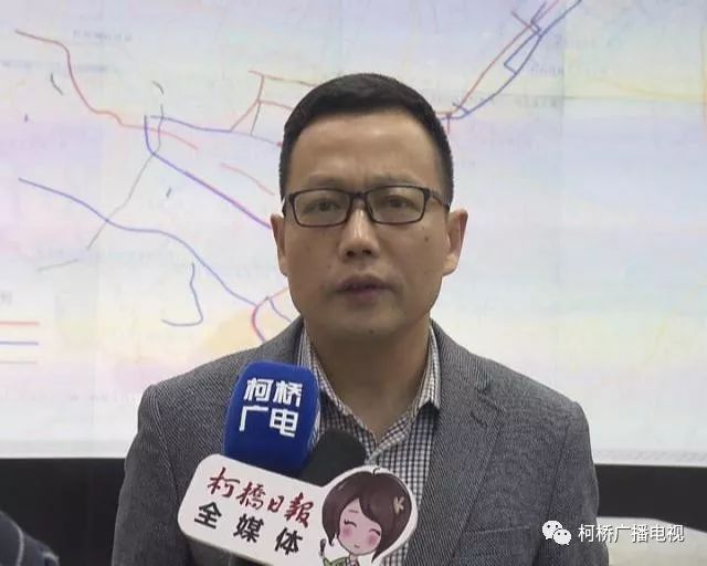 区交通运输局党工委书记,局长 马建刚:一是建设综合交通.