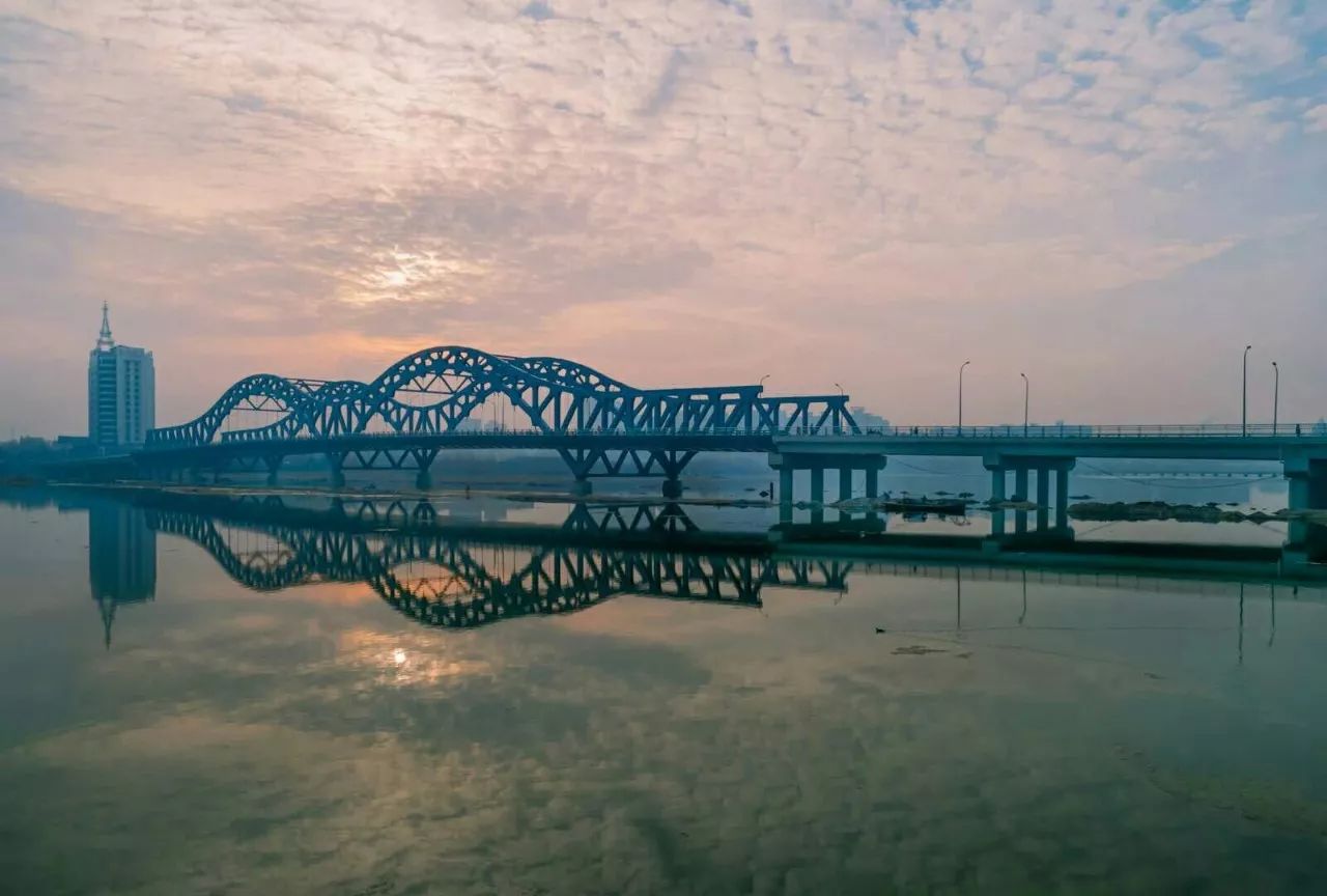 沂蒙山路沂河大桥图片