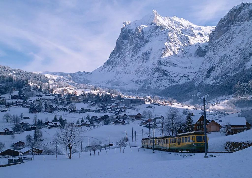 瑞士最美的雪景城市图片