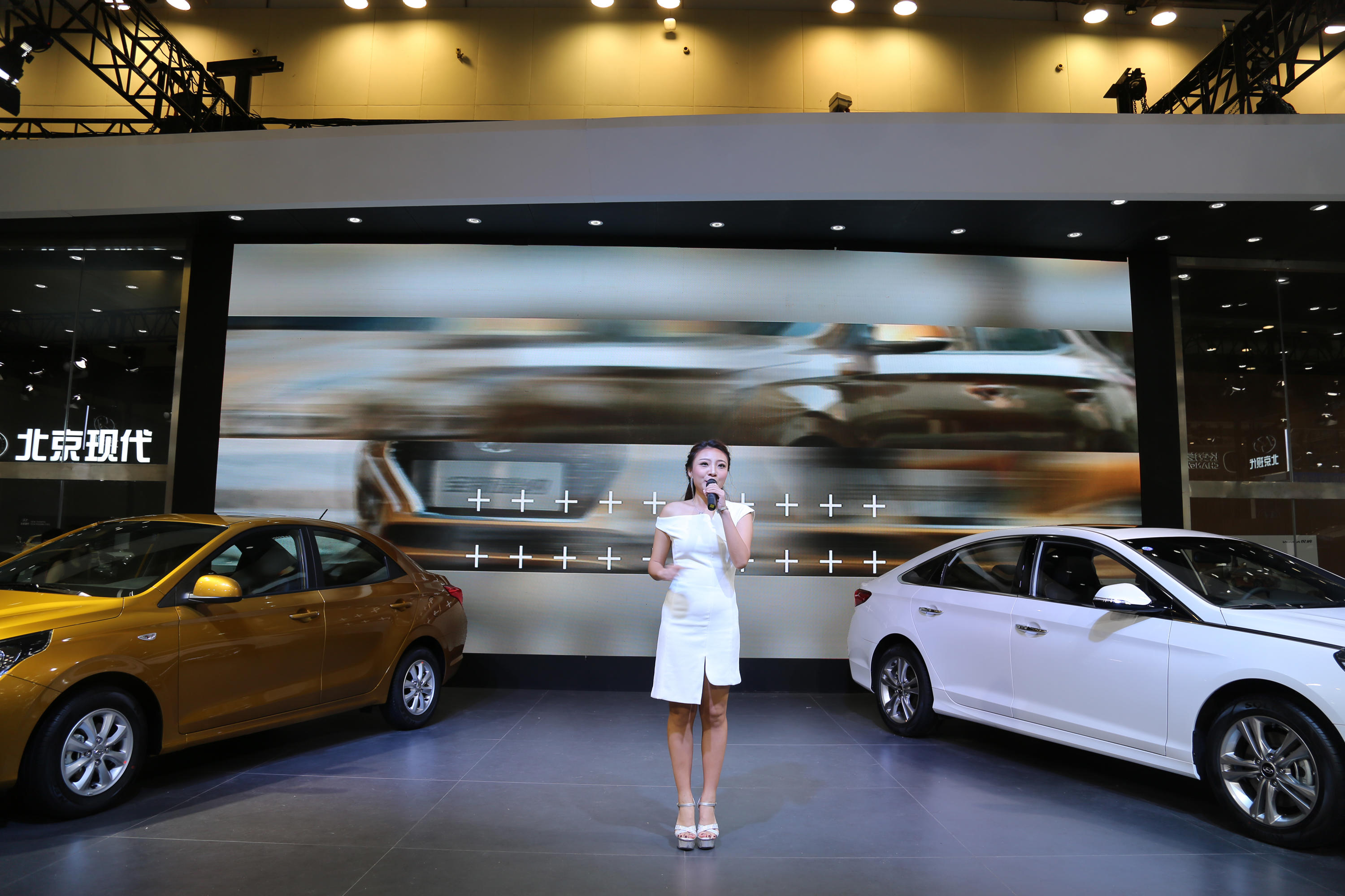 北京现代全新索纳塔车模,车展实拍,漂亮吗?