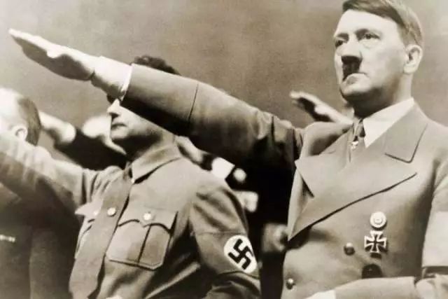 纳粹标志,口号和敬礼姿势通通禁止使用德国政府已明确立法规定要知道
