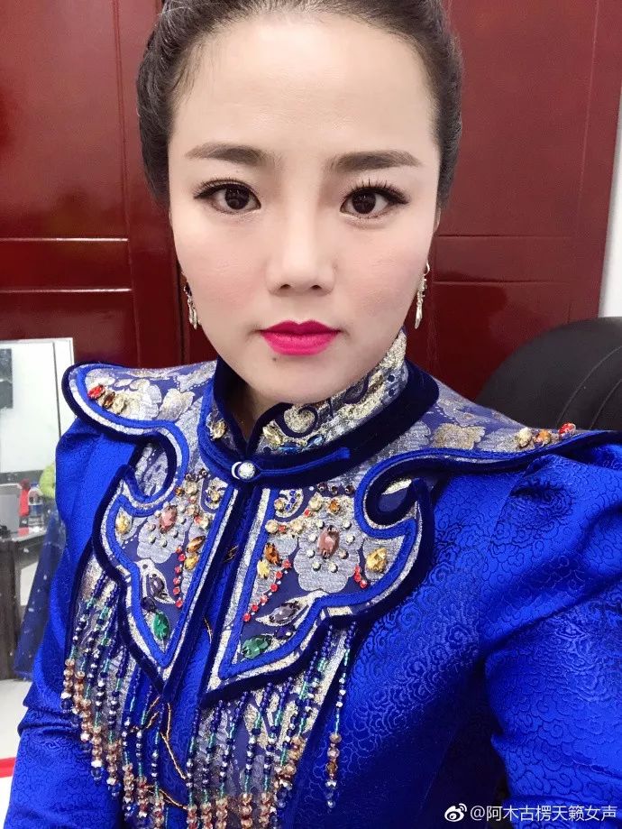 【今日头条】蒙古族姑娘阿木古楞出演电影《芳华》 被冯小刚称赞是