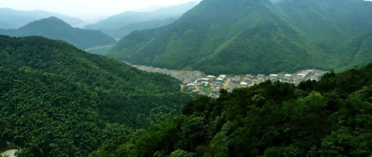 這裡是人間天堂的大美進化這是一座美如九寨的旅遊新鎮這是一座源遠流