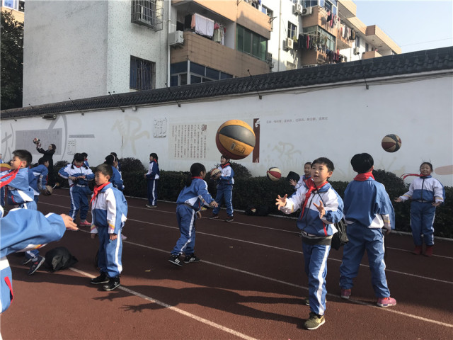 我运动我阳光我快乐记浦江县实验小学班级阳光体育评比活动