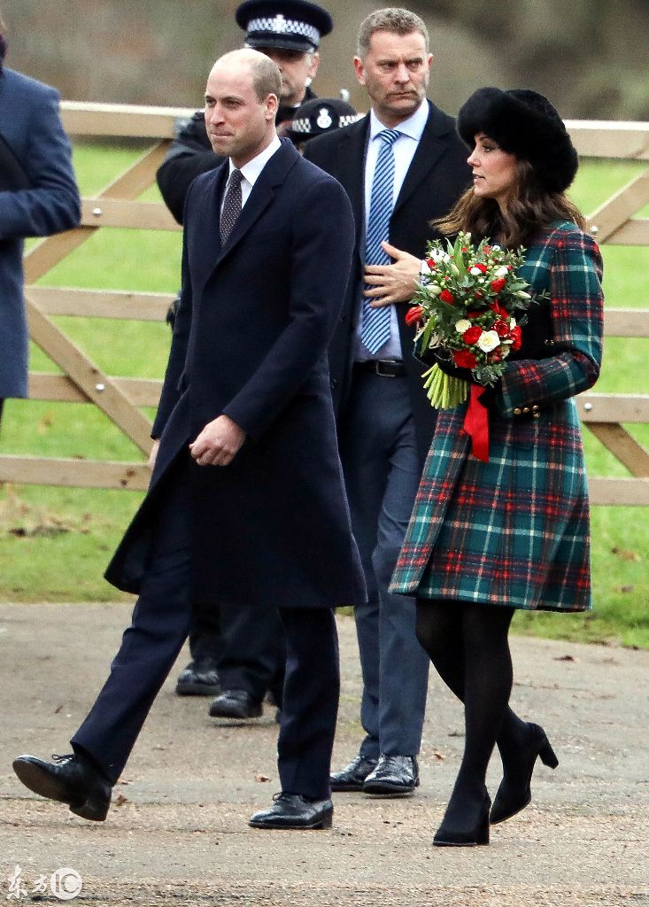 英國威廉王子哈里王子各攜妻子出席活動戴安娜王妃應感安慰